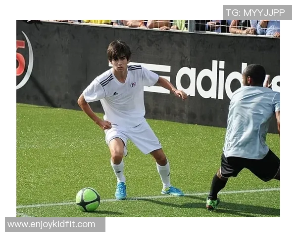 足球明星皇马爸爸的传奇之路与辉煌成就揭秘